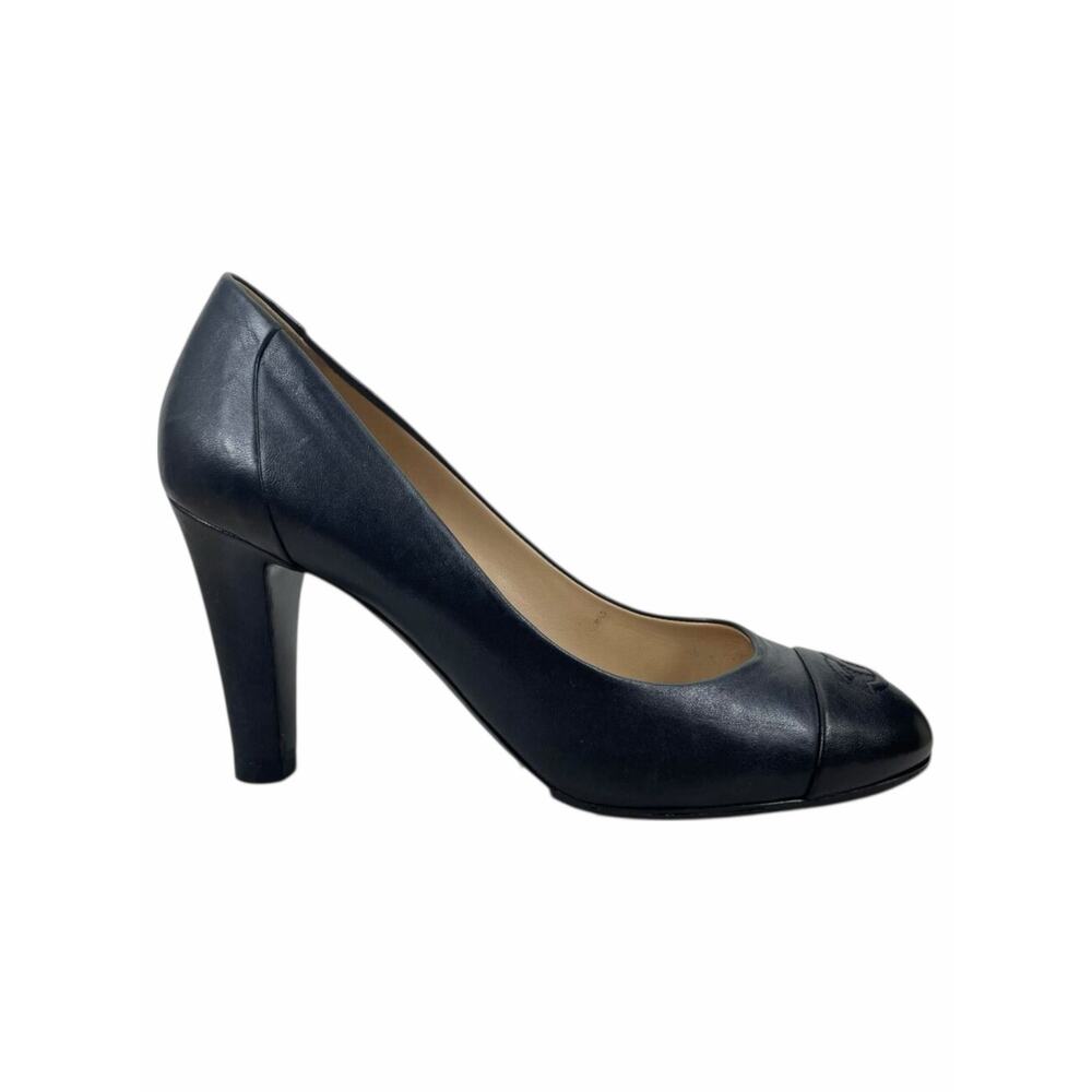 Chanel Cap Toe Leather Pumps CC Interlocking Logo Black Navy Size 39.5 - Picture 3 of 14